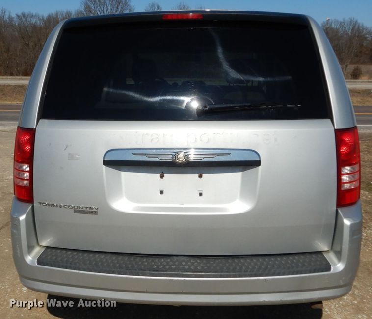 image for item GT9629 2008 Chrysler Town & Country  van