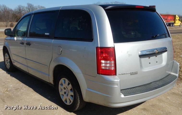 image for item GT9629 2008 Chrysler Town & Country  van