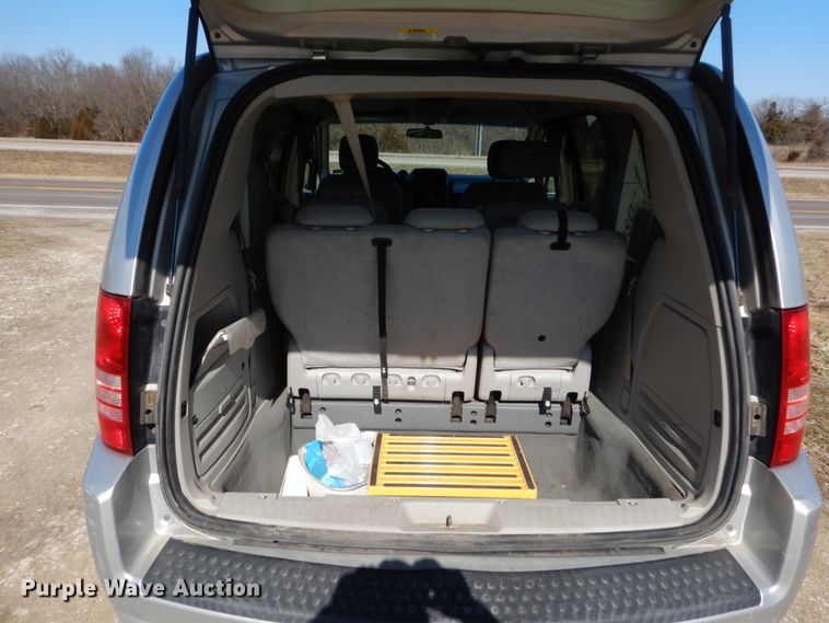 image for item GT9629 2008 Chrysler Town & Country  van