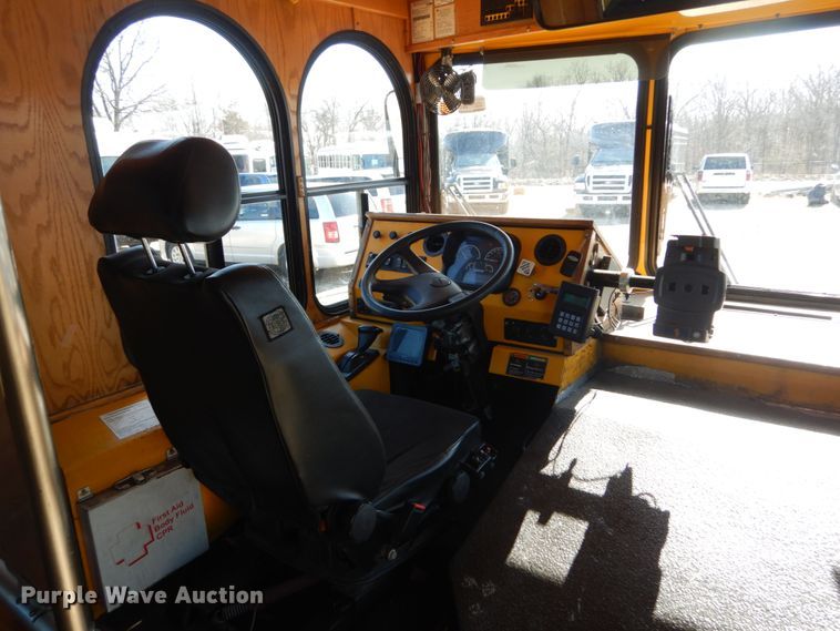 image for item GT9630 2010 Freightliner MB55  trolley