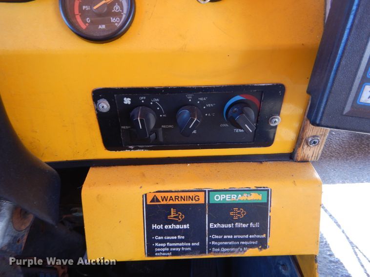 image for item GT9630 2010 Freightliner MB55  trolley