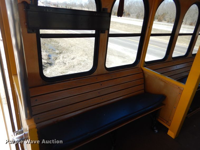 image for item GT9630 2010 Freightliner MB55  trolley