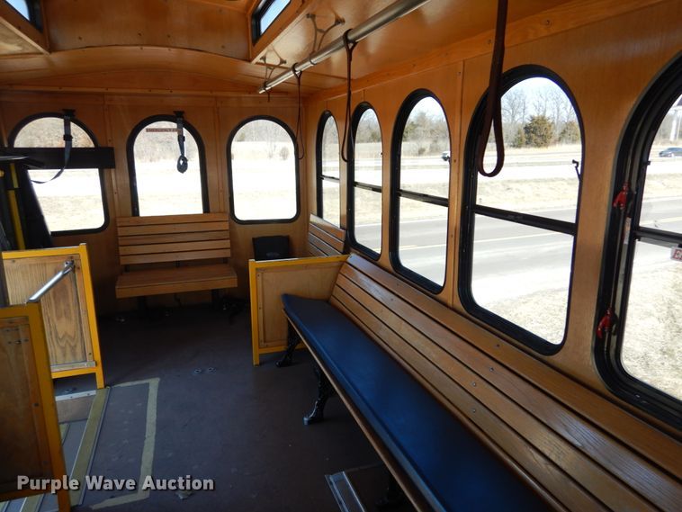 image for item GT9630 2010 Freightliner MB55  trolley