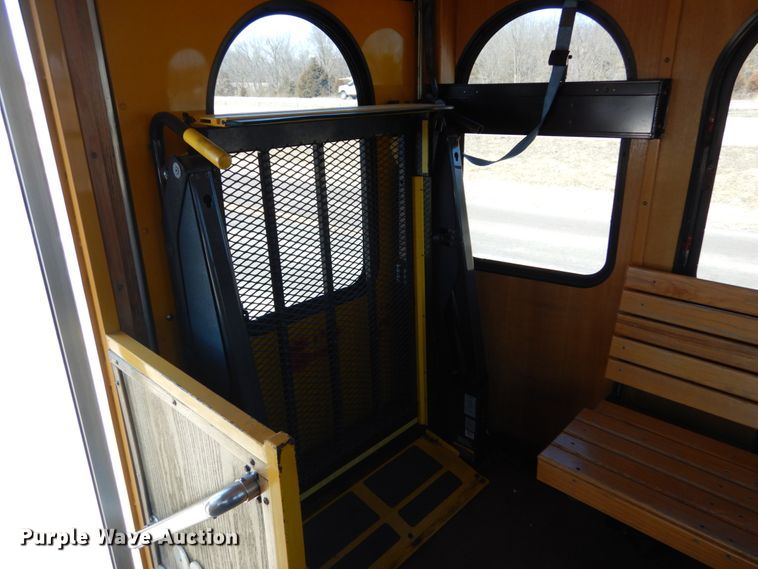 image for item GT9630 2010 Freightliner MB55  trolley