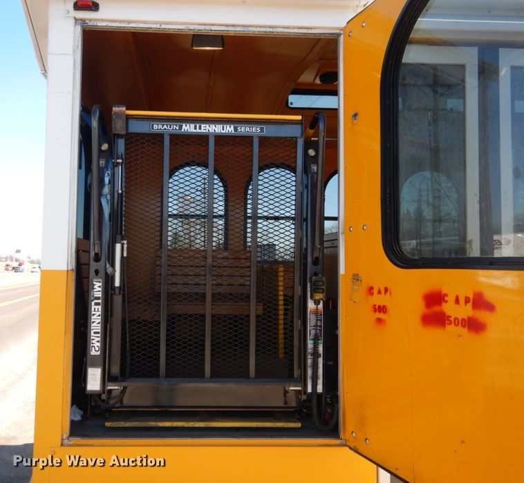 image for item GT9630 2010 Freightliner MB55  trolley