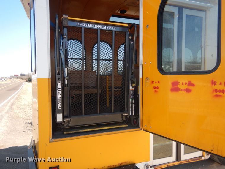 image for item GT9630 2010 Freightliner MB55  trolley