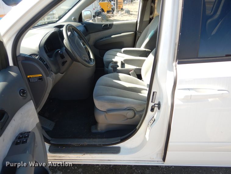 image for item GT9631 2008 Kia Sedona  van