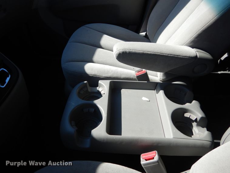 image for item GT9631 2008 Kia Sedona  van