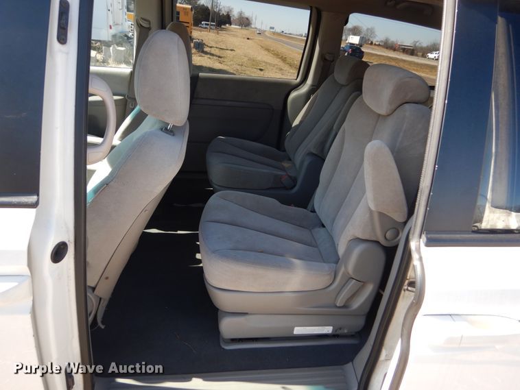 image for item GT9631 2008 Kia Sedona  van