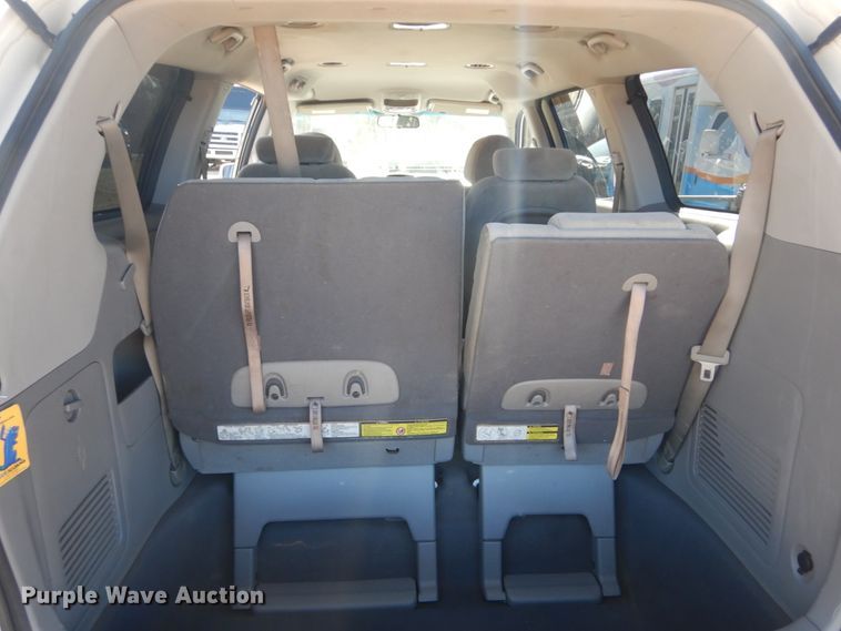 image for item GT9631 2008 Kia Sedona  van