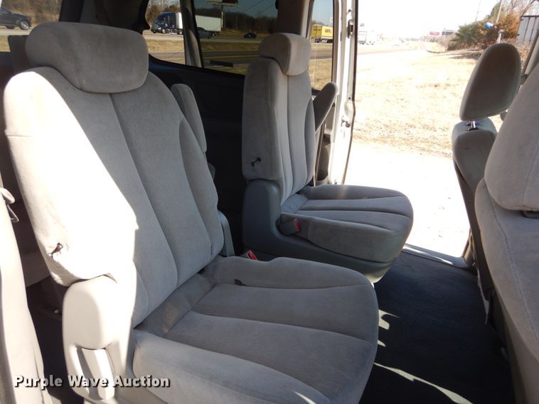 image for item GT9631 2008 Kia Sedona  van