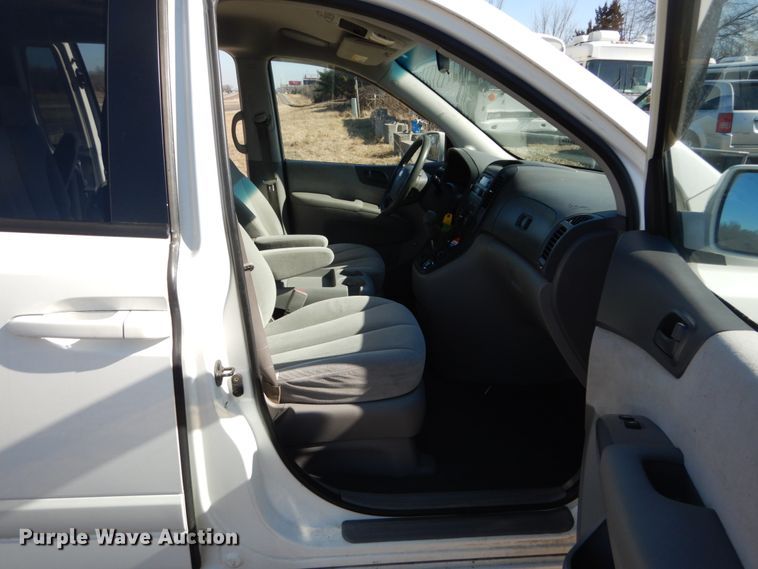 image for item GT9631 2008 Kia Sedona  van