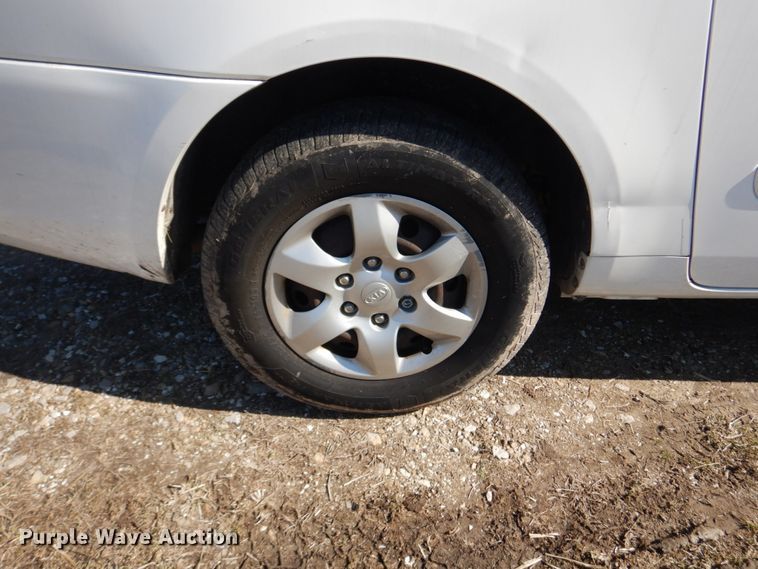 image for item GT9631 2008 Kia Sedona  van