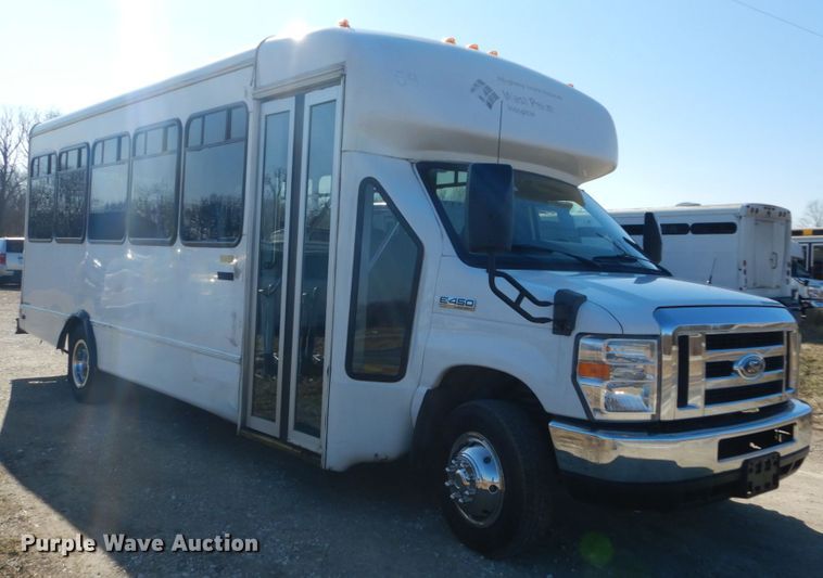 image for item GT9632 2010 Ford E450  Shuttle bus