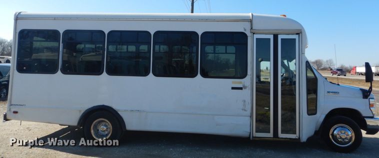 image for item GT9632 2010 Ford E450  Shuttle bus