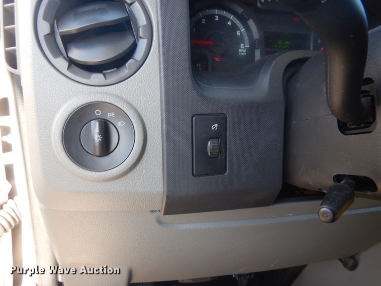 image for item GT9632 2010 Ford E450  Shuttle bus