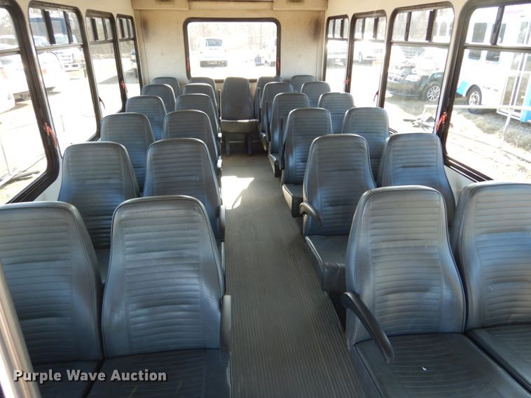 image for item GT9632 2010 Ford E450  Shuttle bus