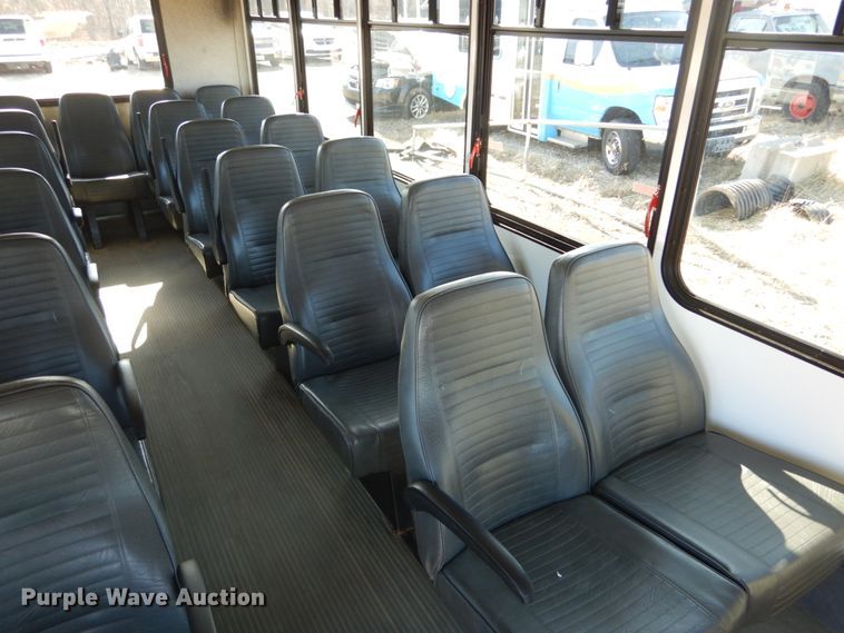 image for item GT9632 2010 Ford E450  Shuttle bus