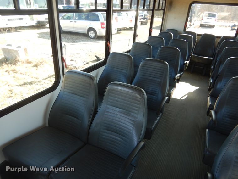 image for item GT9632 2010 Ford E450  Shuttle bus