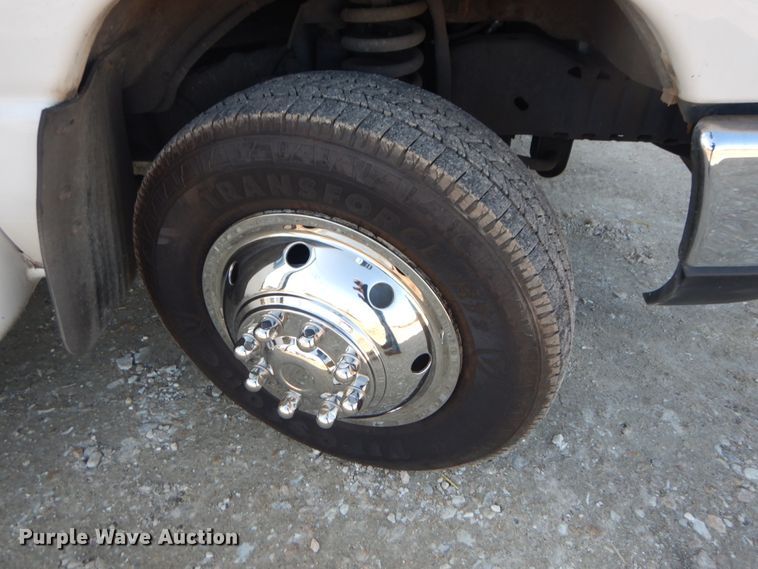 image for item GT9632 2010 Ford E450  Shuttle bus