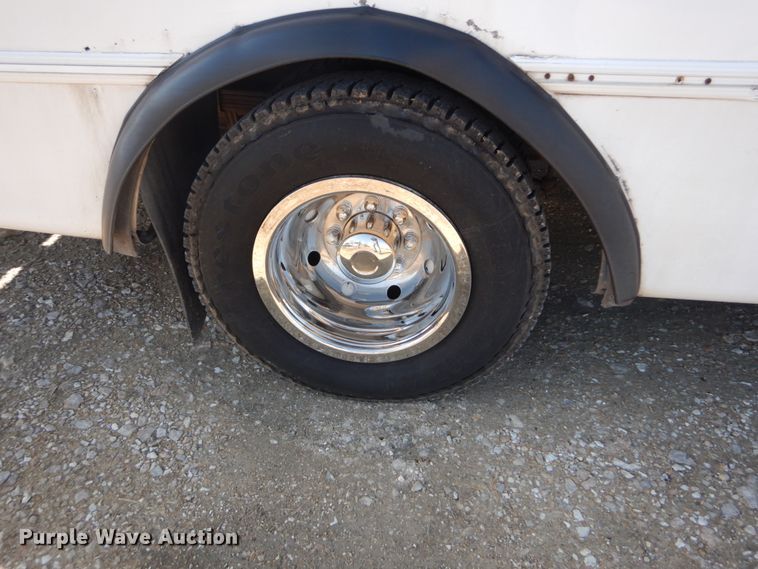 image for item GT9632 2010 Ford E450  Shuttle bus