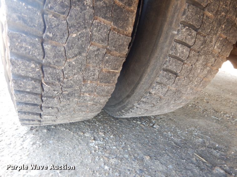 image for item GT9632 2010 Ford E450  Shuttle bus