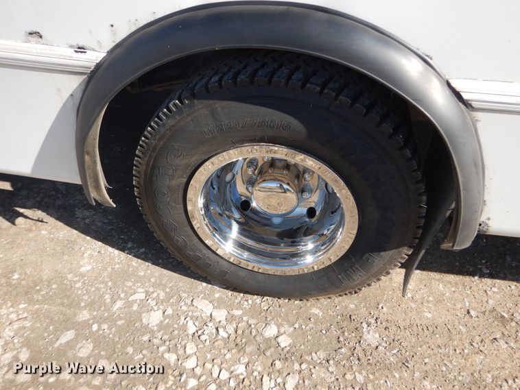 image for item GT9632 2010 Ford E450  Shuttle bus