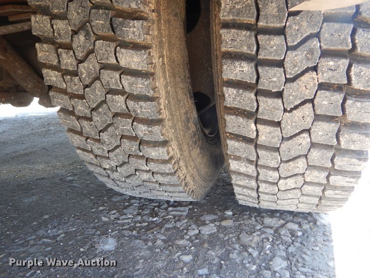 image for item GT9632 2010 Ford E450  Shuttle bus