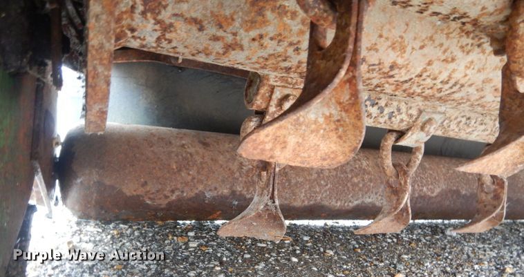 image for item GT9696 John Deere 25A flail mower