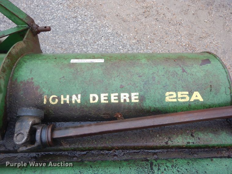 image for item GT9696 John Deere 25A flail mower