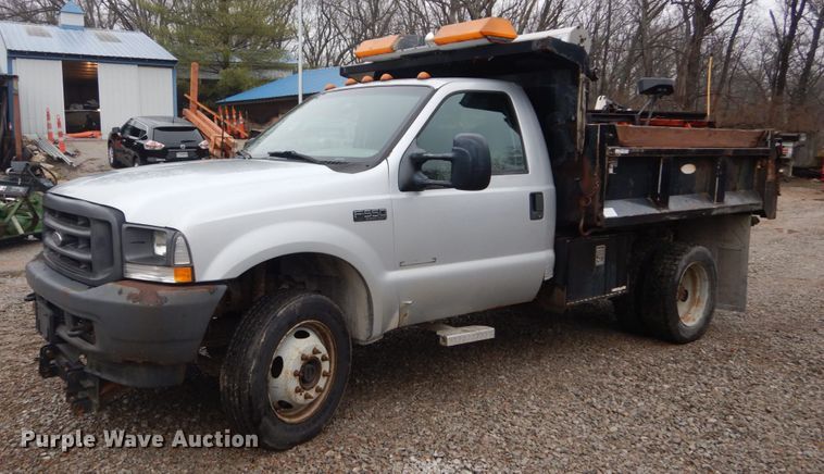 image for item GT9700 2003 Ford F550 Super Duty XL  dump truck