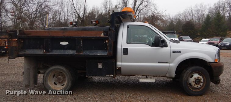 image for item GT9700 2003 Ford F550 Super Duty XL  dump truck