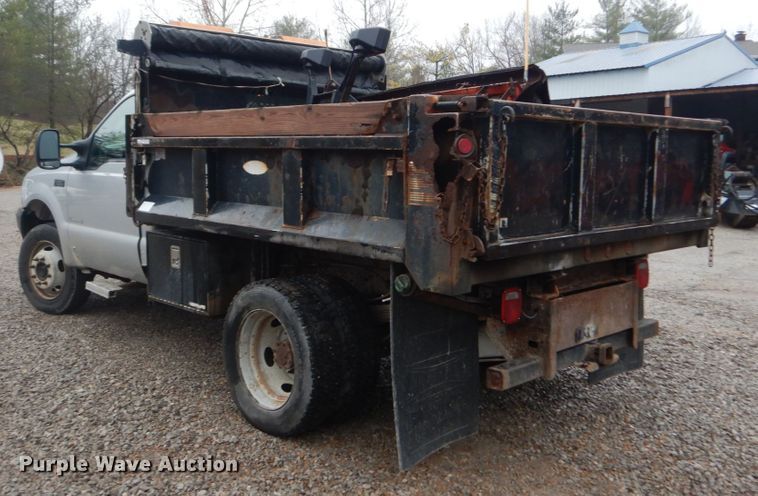 image for item GT9700 2003 Ford F550 Super Duty XL  dump truck