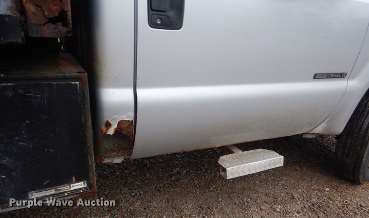 image for item GT9700 2003 Ford F550 Super Duty XL  dump truck