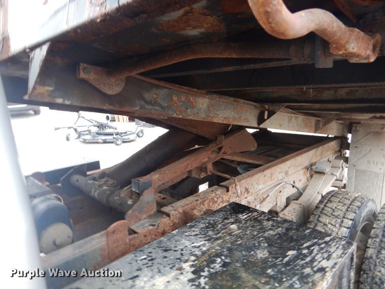 image for item GT9700 2003 Ford F550 Super Duty XL  dump truck