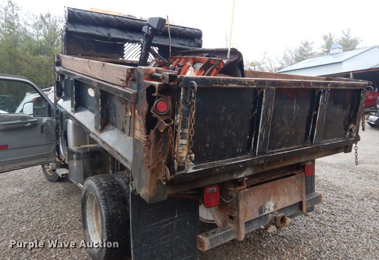 image for item GT9700 2003 Ford F550 Super Duty XL  dump truck