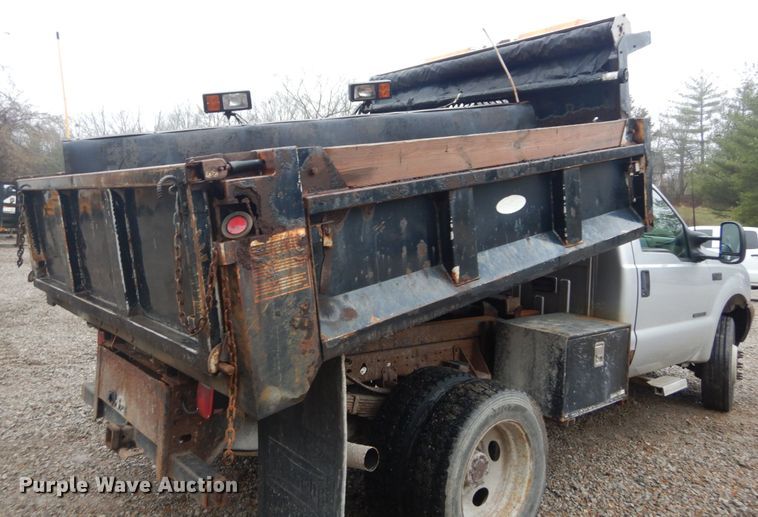 image for item GT9700 2003 Ford F550 Super Duty XL  dump truck
