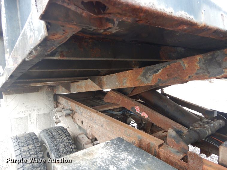 image for item GT9700 2003 Ford F550 Super Duty XL  dump truck