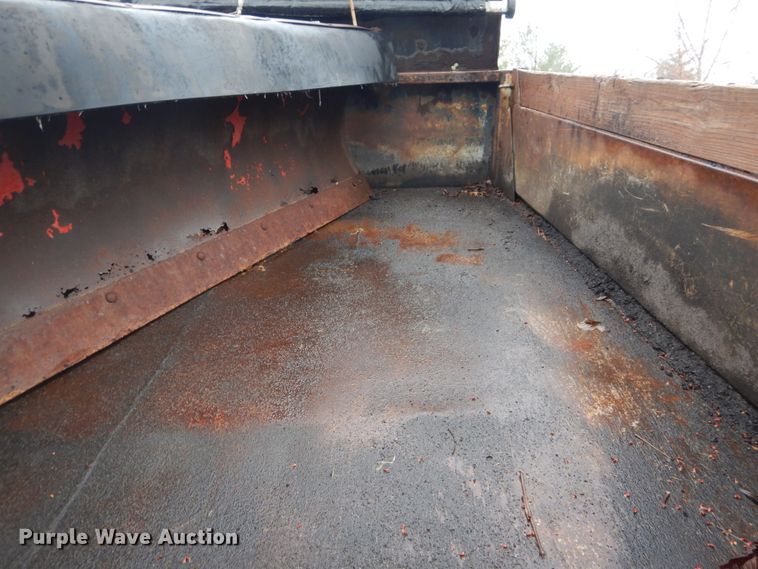 image for item GT9700 2003 Ford F550 Super Duty XL  dump truck