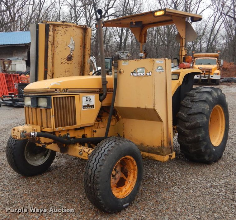 image for item GT9703 1996 John Deere 5500  tractor