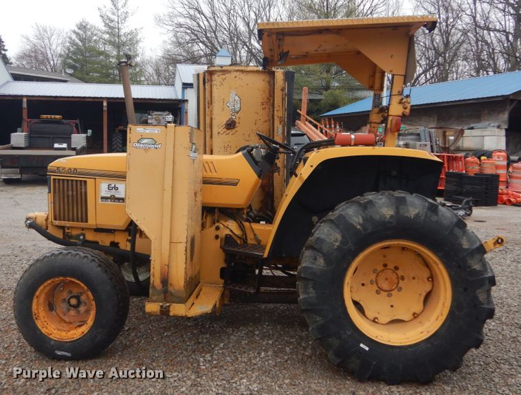 image for item GT9703 1996 John Deere 5500  tractor