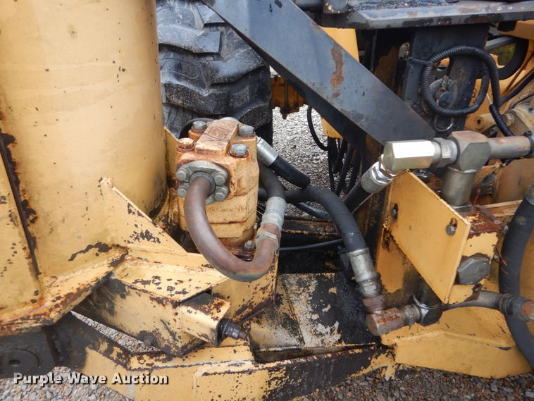 image for item GT9703 1996 John Deere 5500  tractor