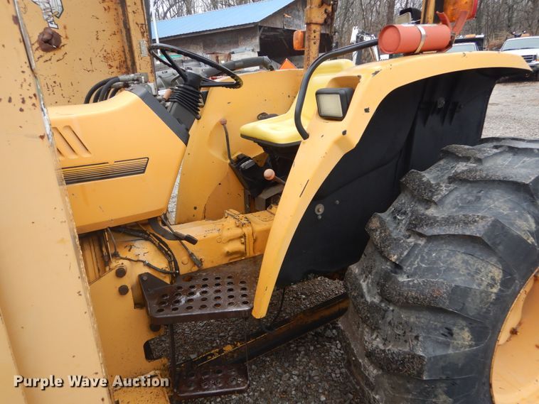 image for item GT9703 1996 John Deere 5500  tractor