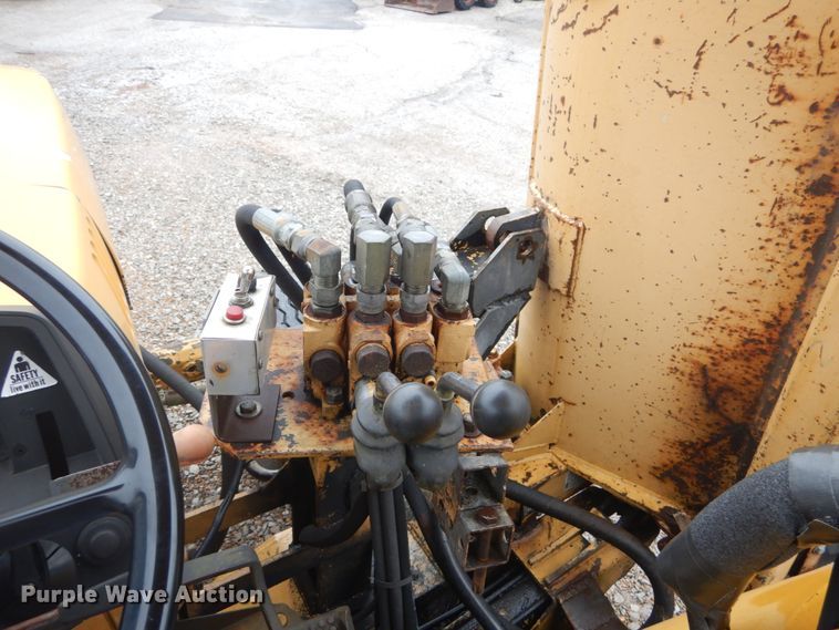 image for item GT9703 1996 John Deere 5500  tractor