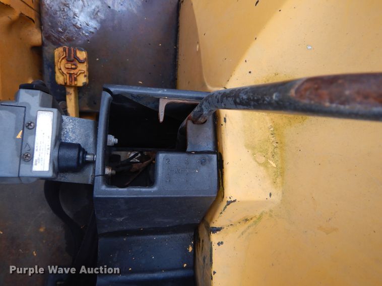 image for item GT9703 1996 John Deere 5500  tractor