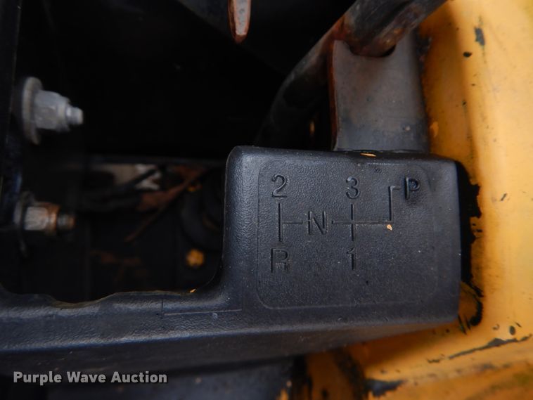 image for item GT9703 1996 John Deere 5500  tractor