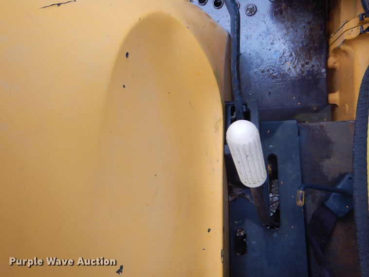 image for item GT9703 1996 John Deere 5500  tractor