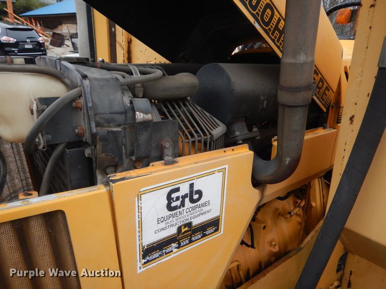 image for item GT9703 1996 John Deere 5500  tractor