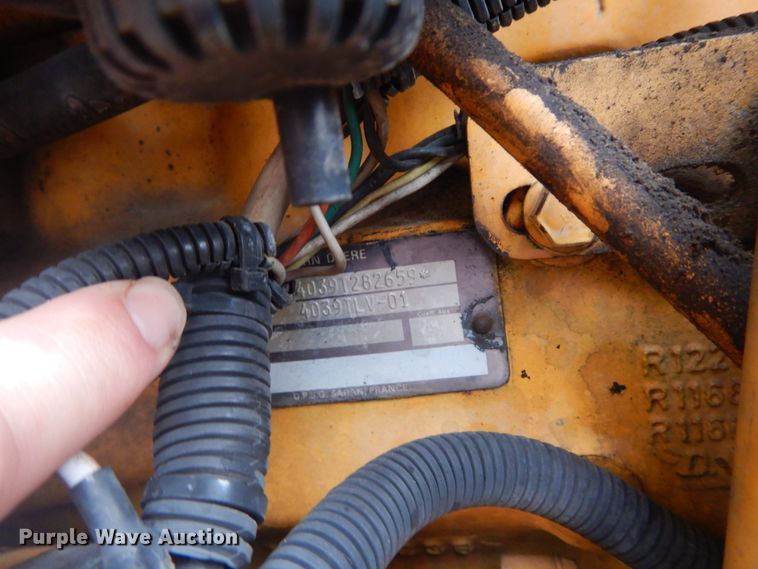 image for item GT9703 1996 John Deere 5500  tractor