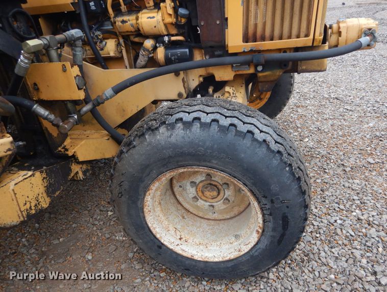 image for item GT9703 1996 John Deere 5500  tractor